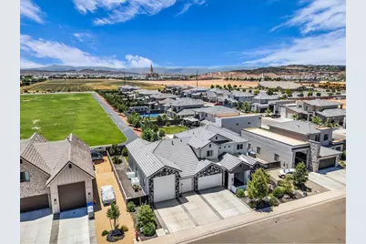 449 W Johann Cir, Washington, UT 84780 - Photo 31