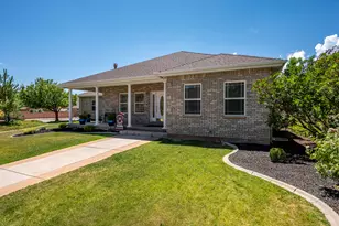 242 S Marble Canyon Dr, Cedar City, UT 84720 - Photo 3
