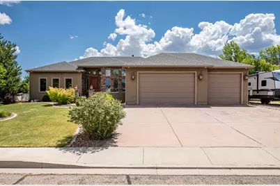5112 Mountain View Cir, Enoch, UT 84721 - Photo 1