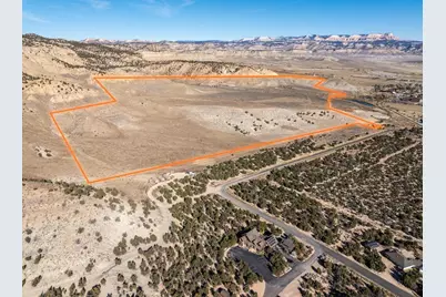 1040 W Under The Rim Rd, Tropic, UT 84776 - Photo 5