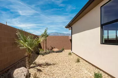907 E Coyote Crest Dr, Washington, UT 84780 - Photo 35