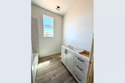 907 E Coyote Crest Dr, Washington, UT 84780 - Photo 11