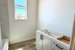 907 E Coyote Crest Dr, Washington, UT 84780 - Photo 11