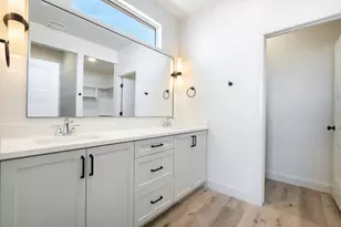 907 E Coyote Crest Dr, Washington, UT 84780 - Photo 23