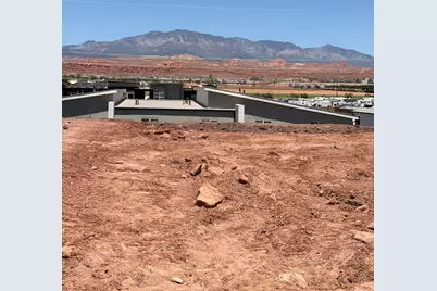 907 E Coyote Crest Dr, Washington, UT 84780 - Photo 15