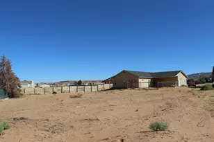 1015 E Canyon Dr, Big Water, UT 84741 - Photo 17