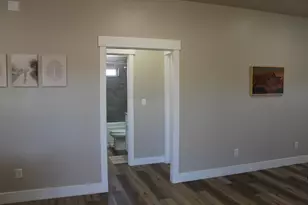 1015 E Canyon Dr, Big Water, UT 84741 - Photo 9