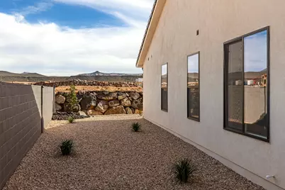 1586 S 3960 W, Hurricane, UT 84737 - Photo 33