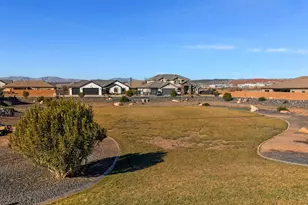 1792 S Roy Ct, Washington, UT 84780 - Photo 27