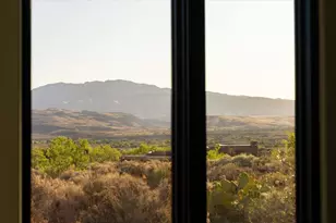 423 W Taman Ct, Ivins, UT 84738 - Photo 39