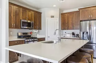 1029 N Casitas Hill Lp, Washington, UT 84780 - Photo 3