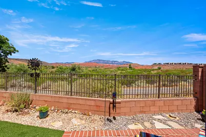 3293 E Fourteen Fairway Dr, Washington, UT 84780 - Photo 23