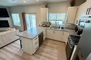 668 E Fiddlers Cove Dr, Cedar City, UT 84721 - Photo 9