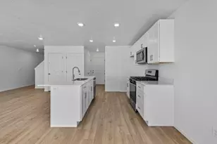 2203 S Wolverine Way, Washington, UT 84780 - Photo 21