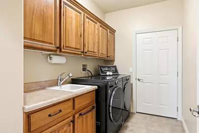 556 S Josie Cir, Cedar City, UT 84720 - Photo 17