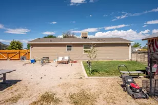 4296 N Maple Circle, Enoch, UT 84021 - Photo 27