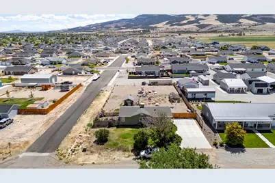 4296 N Maple Cir, Enoch, UT 84021 - Photo 37