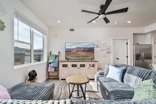 221 N Cliff Side Dr, Hurricane, UT 84737 - Photo 11