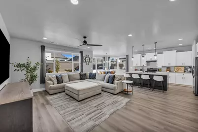 1877 S Heritage Fields Dr, Washington, UT 84780 - Photo 5
