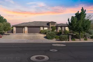 758 N Highland Pkwy, Washington, UT 84780 - Photo 1