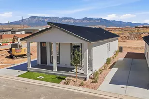 2754 W Crestview Ln, Hurricane, UT 84737 - Photo 3