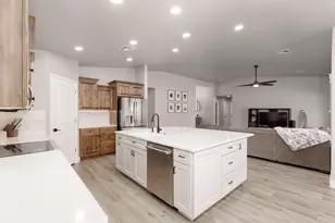 4064 S 20 E, Washington, UT 84780 - Photo 11