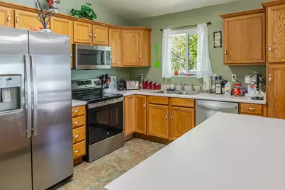 2152 N Chandler Dr, Cedar City, UT 84721 - Photo 9
