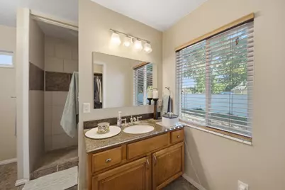 290 N 100 W, Hurricane, UT 84737 - Photo 11
