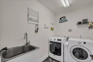 225 N Valley View Dr, Saint George, UT 84770 - Photo 17