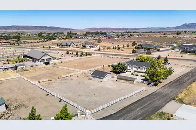 865 W Old Highway 91, Parowan, UT 84761 - Photo 73
