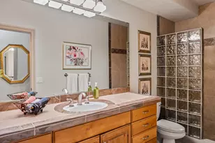 1040 N Berkshire Dr, Washington, UT 84780 - Photo 59