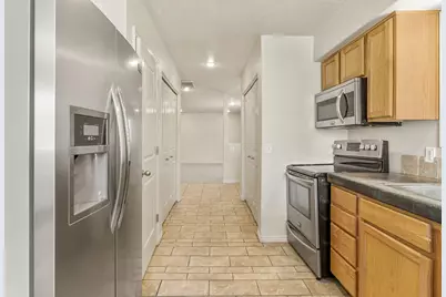2930 E 450 St N #F11, Saint George, UT 84790 - Photo 7