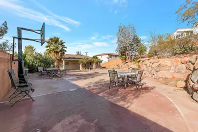304 N Stone Mountain Dr, Saint George, UT 84770 - Photo 27