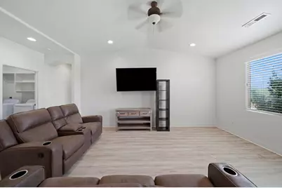 107 N 3450 W, Hurricane, UT 84737 - Photo 9