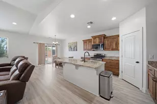 107 N 3450 W, Hurricane, UT 84737 - Photo 5