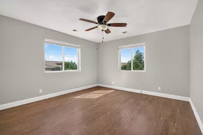 1261 N Valley Park Dr, Santa Clara, UT 84765 - Photo 7
