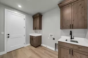 2433 N Locust St, Cedar City, UT 84721 - Photo 13