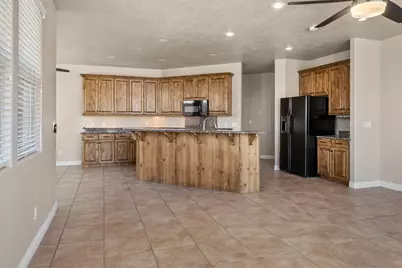 627 N Red Butte Dr, Washington, UT 84780 - Photo 15