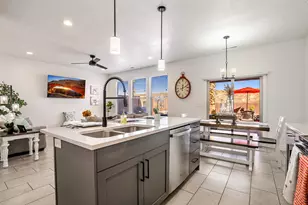 1367 E Vista Roja Pl, Washington, UT 84780 - Photo 11