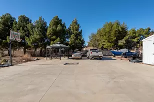 2057 S Solana Cir, Washington, UT 84780 - Photo 35