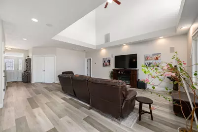 2057 S Solana Cir, Washington, UT 84780 - Photo 7
