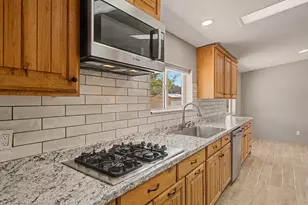 256 W Sheltie Ln, Enoch, UT 84721 - Photo 9