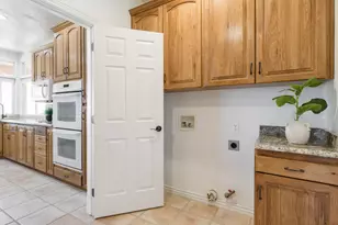 2541 W Spilsbury Ct, Hurricane, UT 84737 - Photo 31