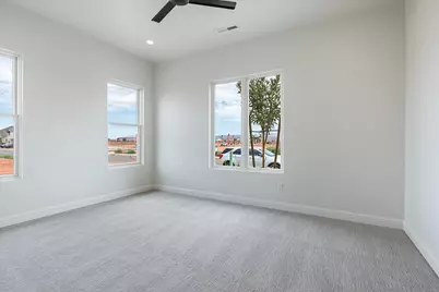426 E Forrest Paddock Dr, Washington, UT 84780 - Photo 13