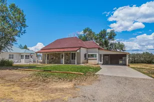 142 W 200 N, Panguitch, UT 84759 - Photo 3