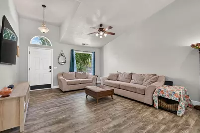 550 W Diagonal St #7, Saint George, UT 84770 - Photo 5