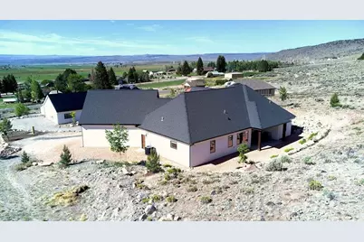 164 W 100 St, Fremont, UT 84747 - Photo 11