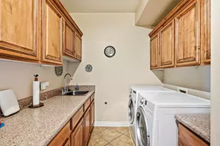 1387 S Hillcrest Dr, Cedar City, UT 84720 - Photo 31