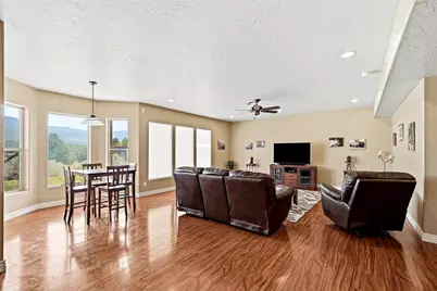 1387 S Hillcrest Dr, Cedar City, UT 84720 - Photo 37