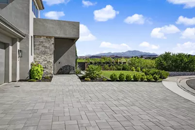 525 N Lost Creek Cir, Saint George, UT 84770 - Photo 3